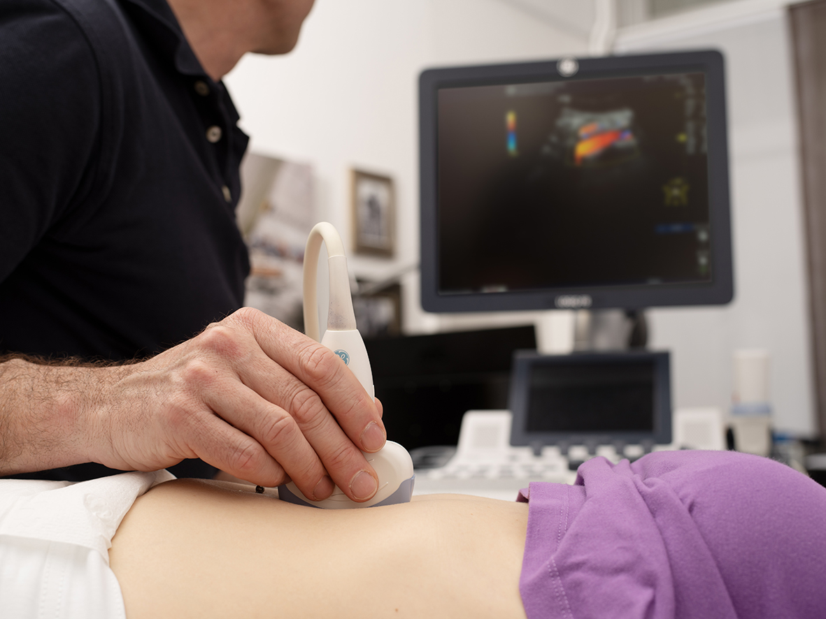 Untersuchung des Bauchraumes mittels Sonographie
